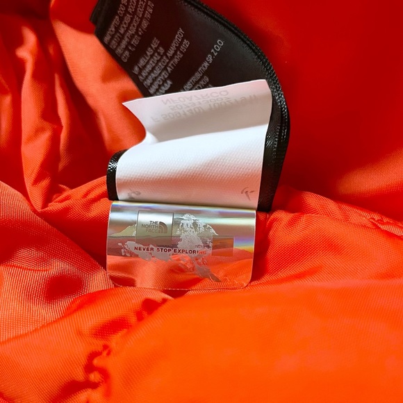 The North Face Men’s Anonym FUTURELIGHT Ski Jacket In Flare - Picture 11 of 11